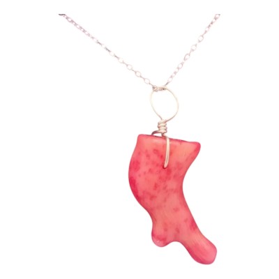 Colgante raíz de coral y cadena de acero