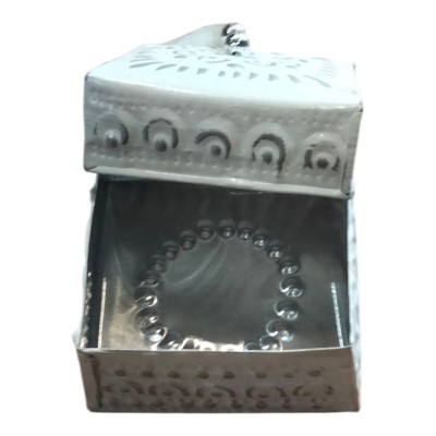 Cajita de aluminio blanca