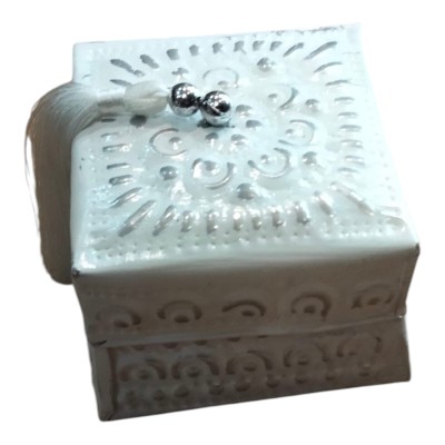 Cajita de aluminio blanca