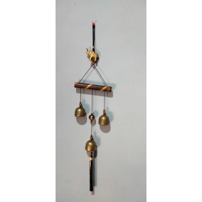 Móvil metálico mediano